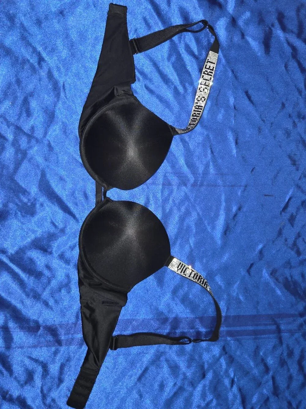 Victoria’s Secret Very Sexy 3 Piece Shine Strap Push Up Bra Thong Garter Set 32C